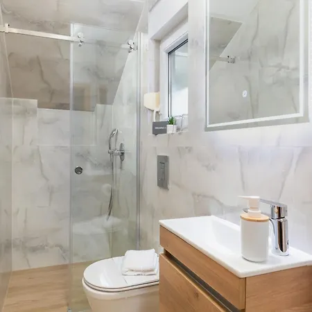 Teo - Center With Free Parking Apartment