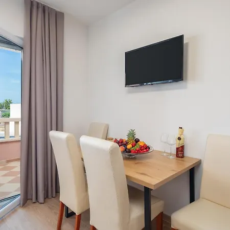 Apartment Teo - Center With Free Parking Baška Voda