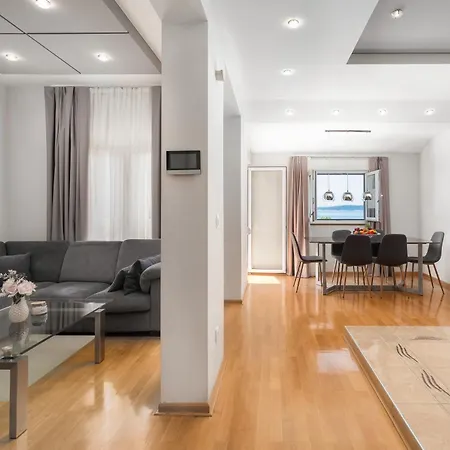 Apartment Teo - Center With Free Parking *