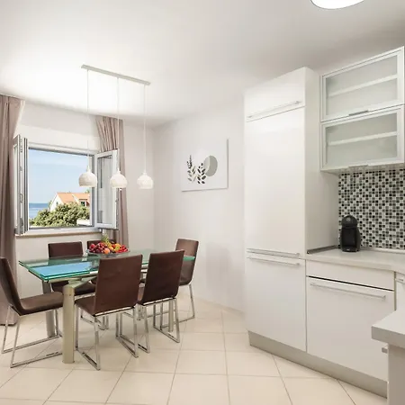 Teo - Center With Free Parking Apartment
