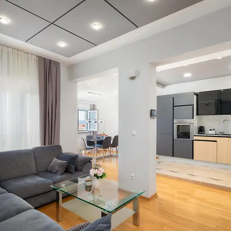 Apartment Teo - Center With Free Parking *