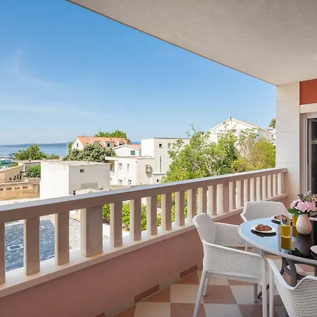 Apartment Teo - Center With Free Parking Baska Voda