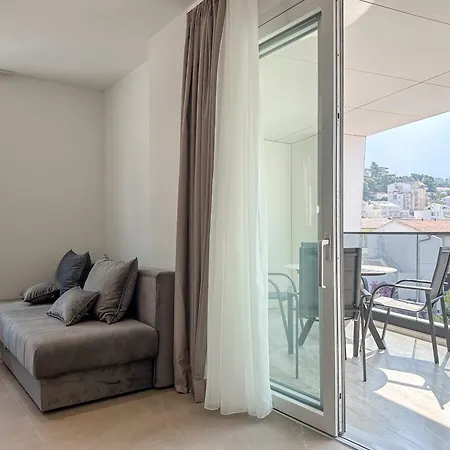 Apartment Teo - Center With Free Parking